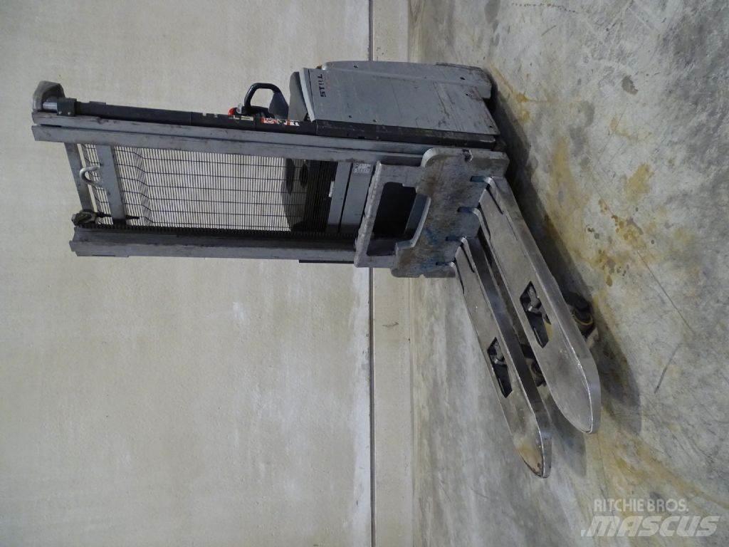 Still EXV20I Pedestrian stacker