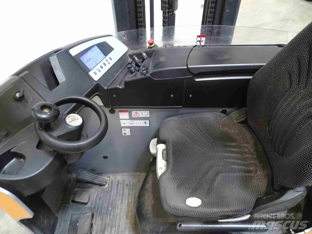 Still FM-X12 Reach trucks