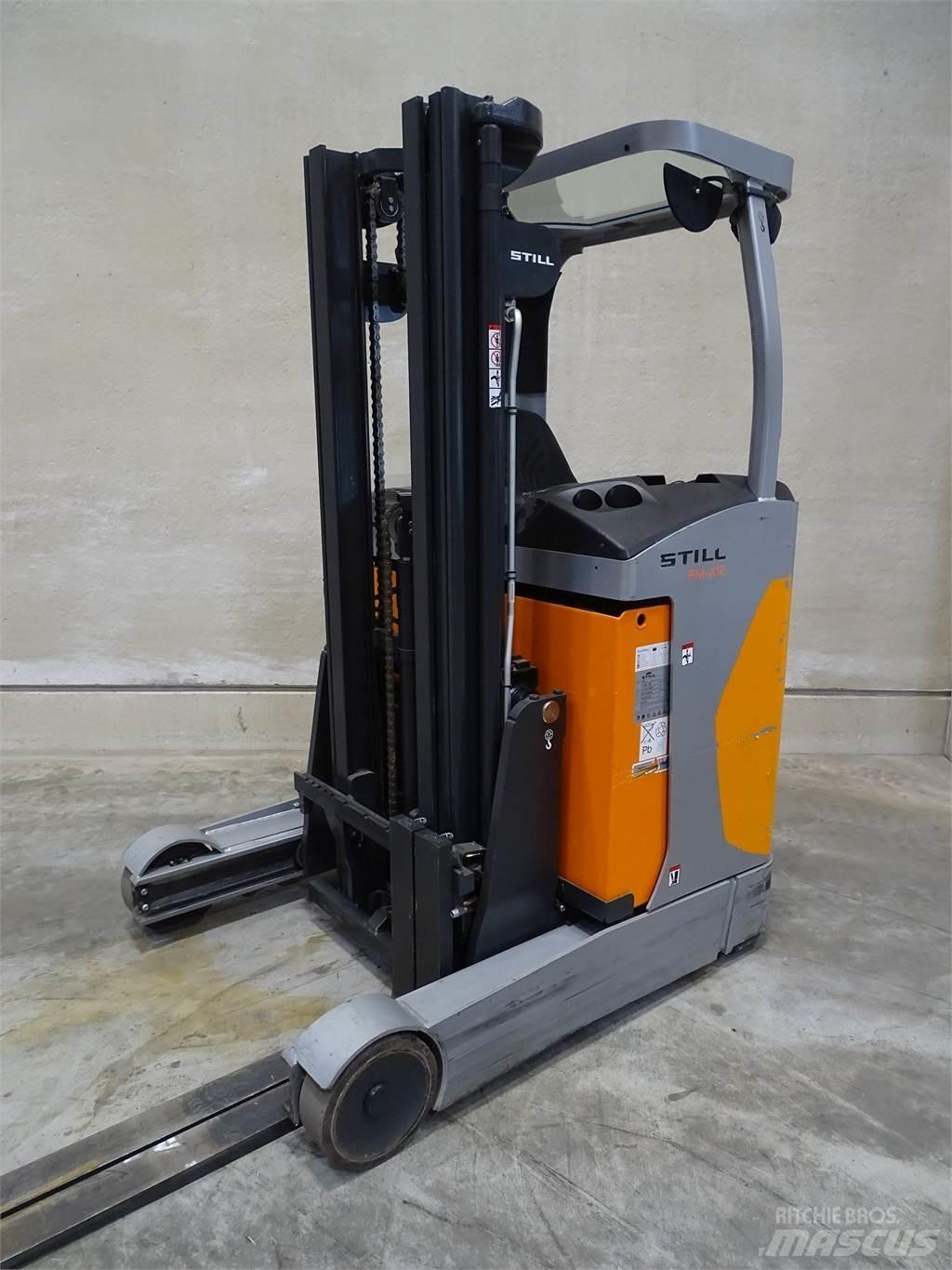Still FM-X12 Reach trucks