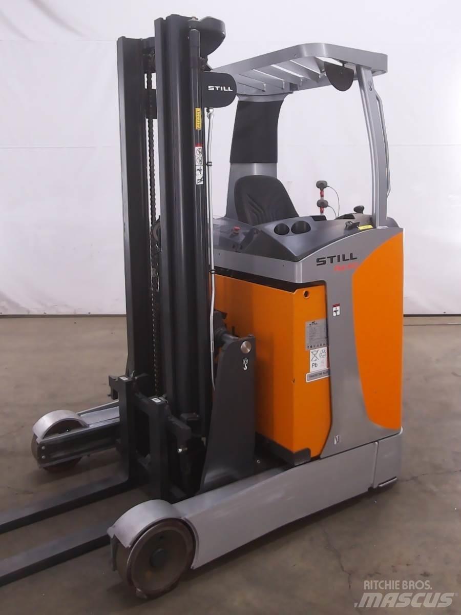 Still FM-X12 Reach trucks