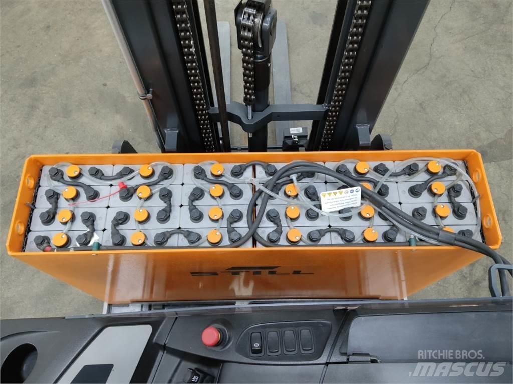 Still FM-X12 Reach trucks