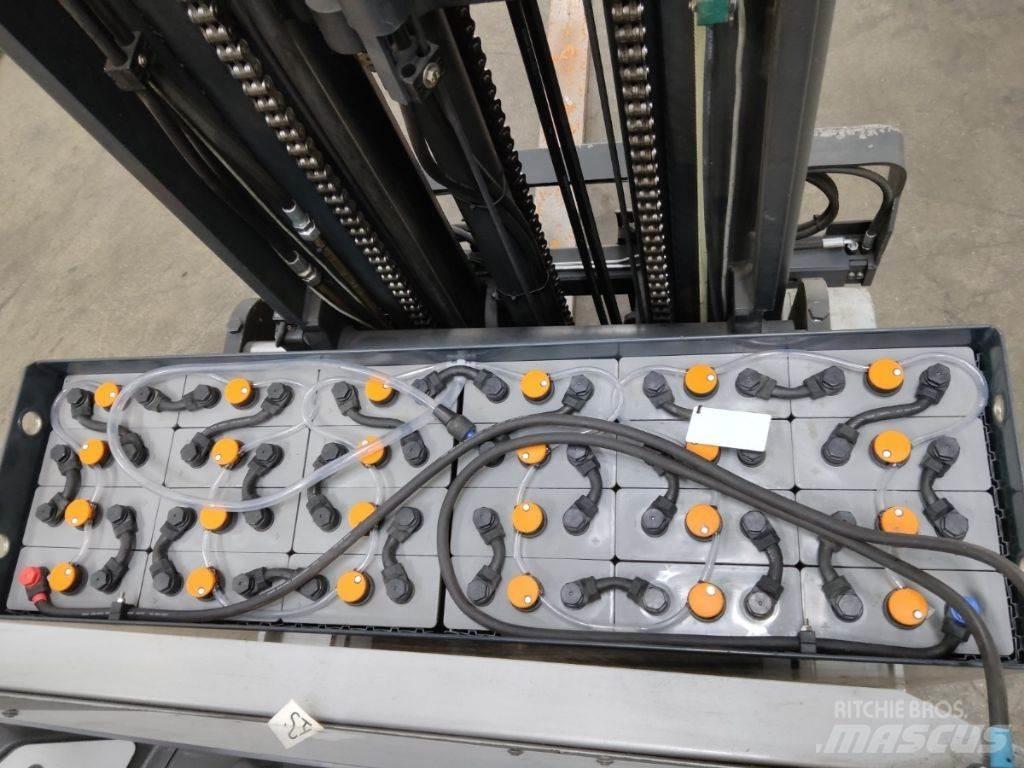 Still FM-X14 Reach trucks