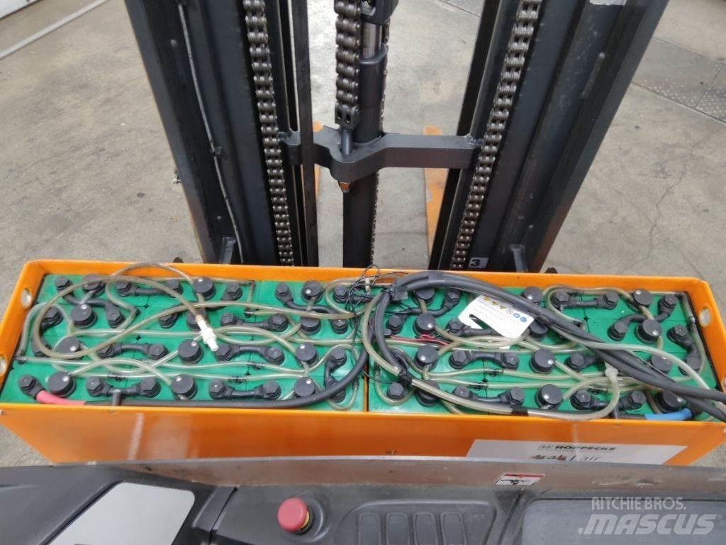 Still FM-X14 Reach trucks