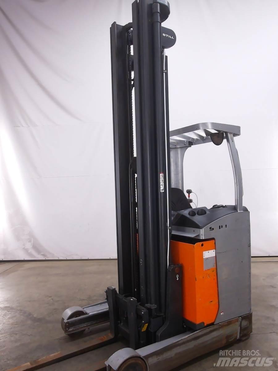 Still FM-X14 Reach trucks