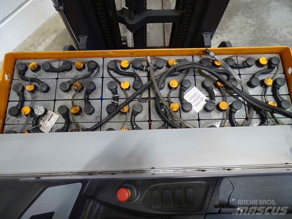 Still FM-X14 Reach trucks