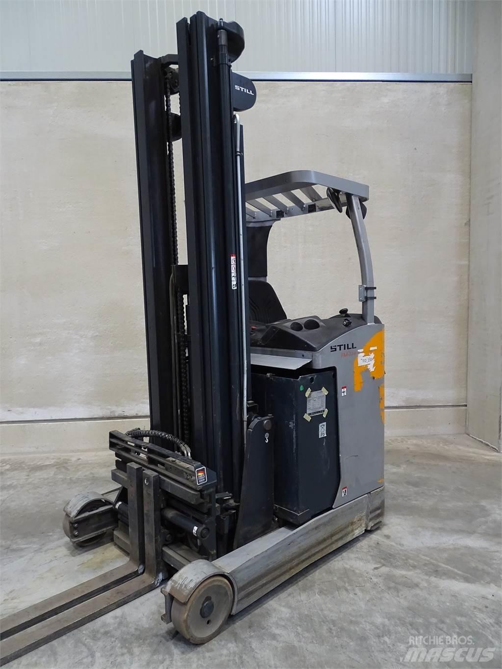 Still FM-X14 Reach trucks