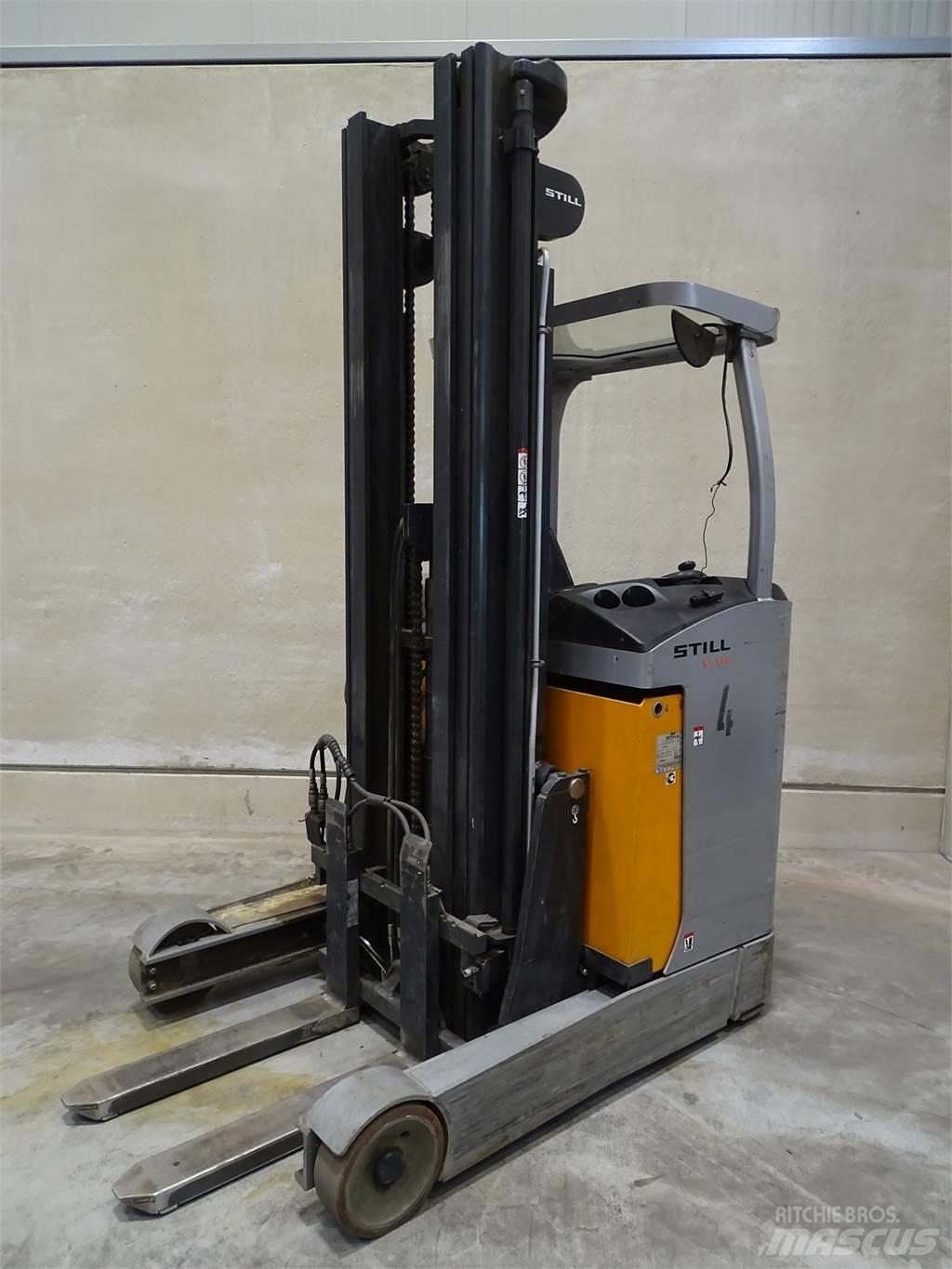 Still FM-X14 Reach trucks