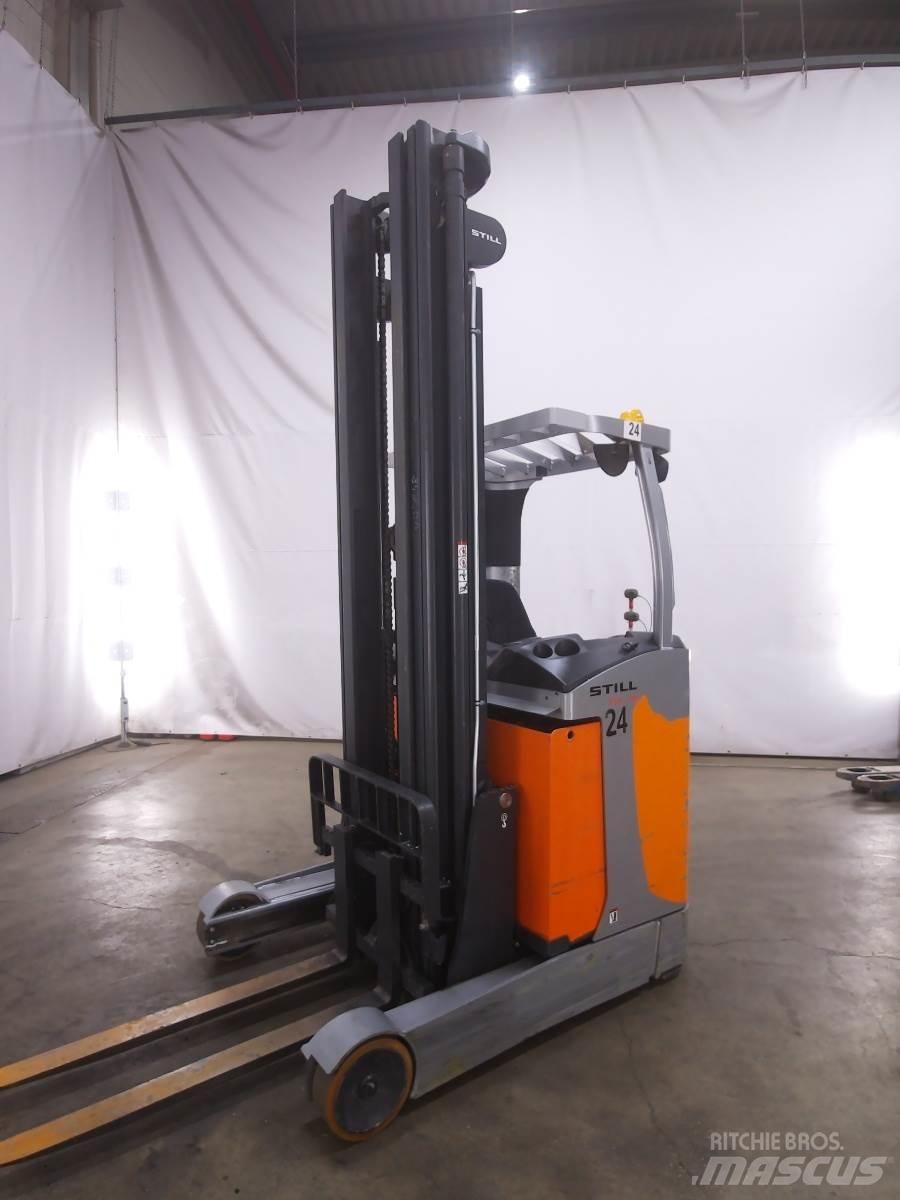 Still FM-X14 Reach trucks