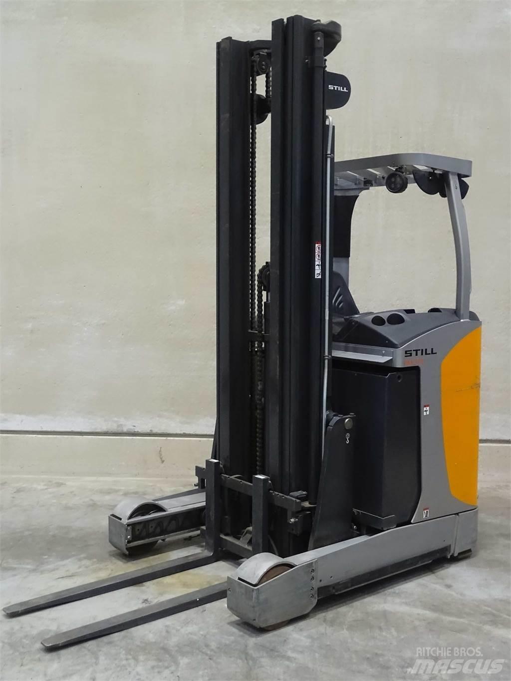 Still FM-X14 Reach trucks