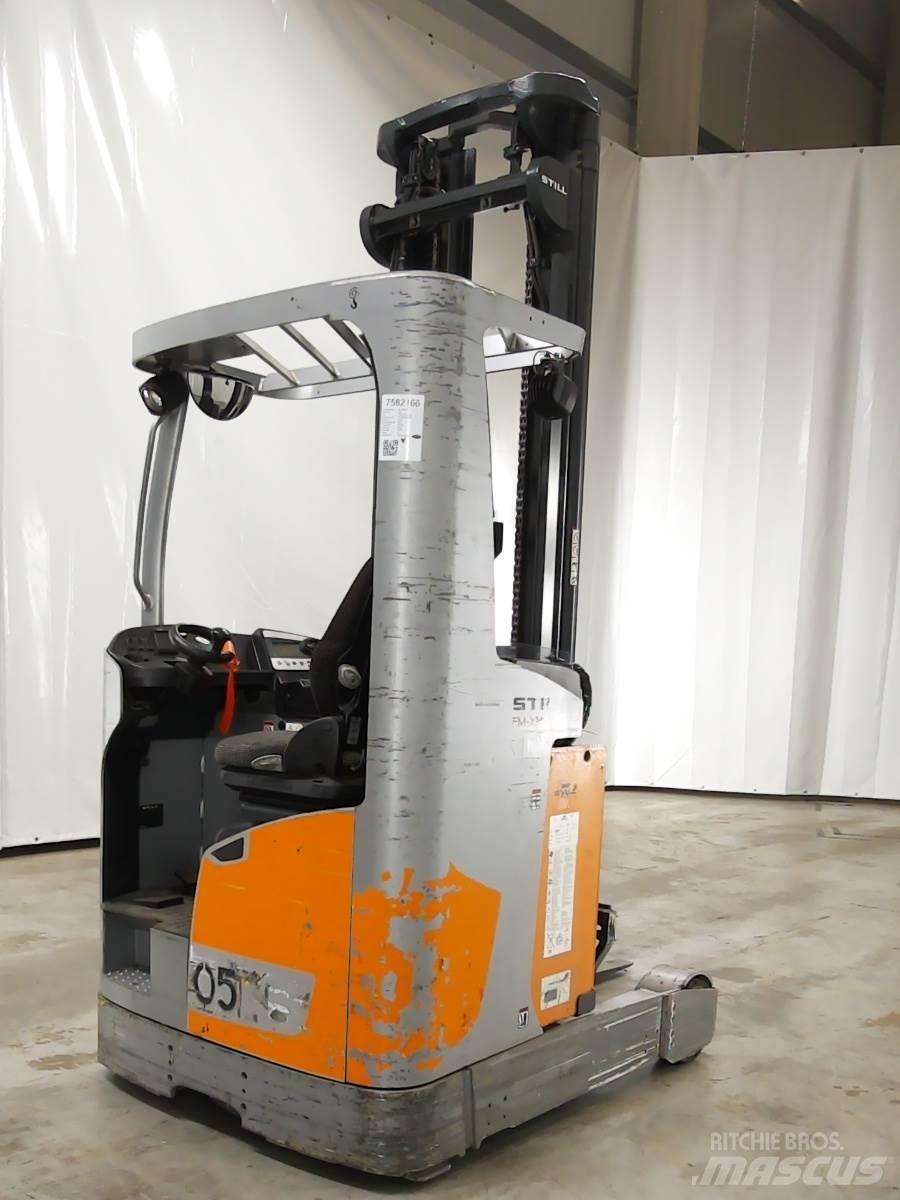 Still FM-X14 Reach trucks