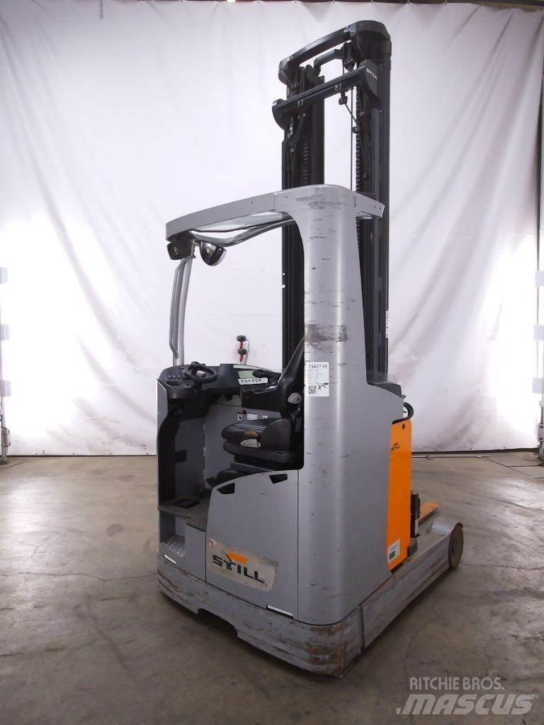 Still FM-X17 Reach trucks