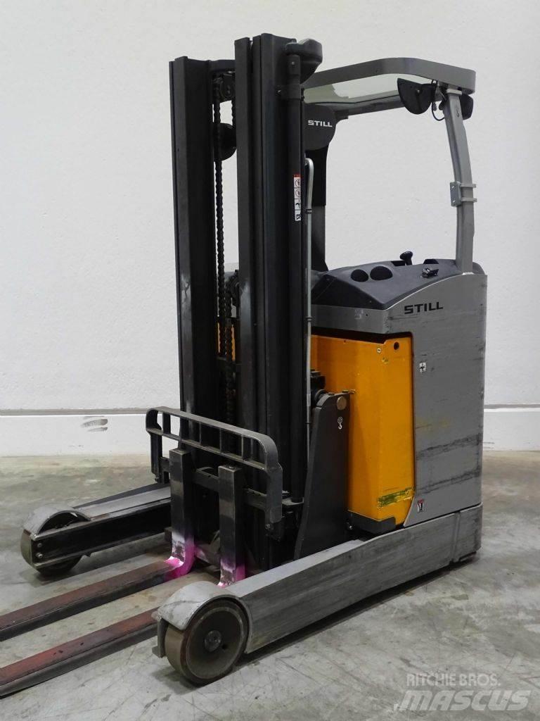 Still FM-X17 Reach trucks