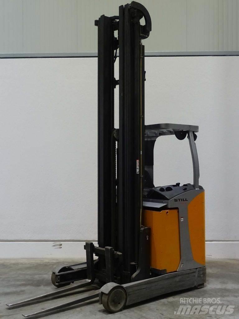 Still FM-X17 Reach trucks