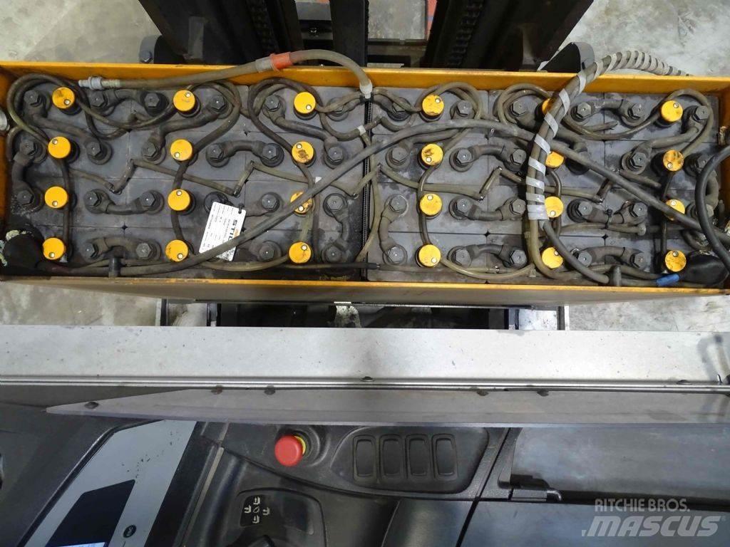 Still FM-X17 Reach trucks