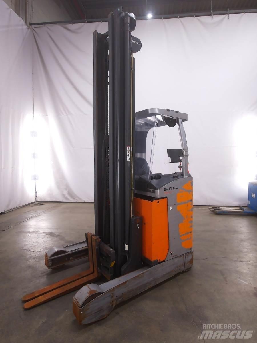 Still FM-X17 Reach trucks