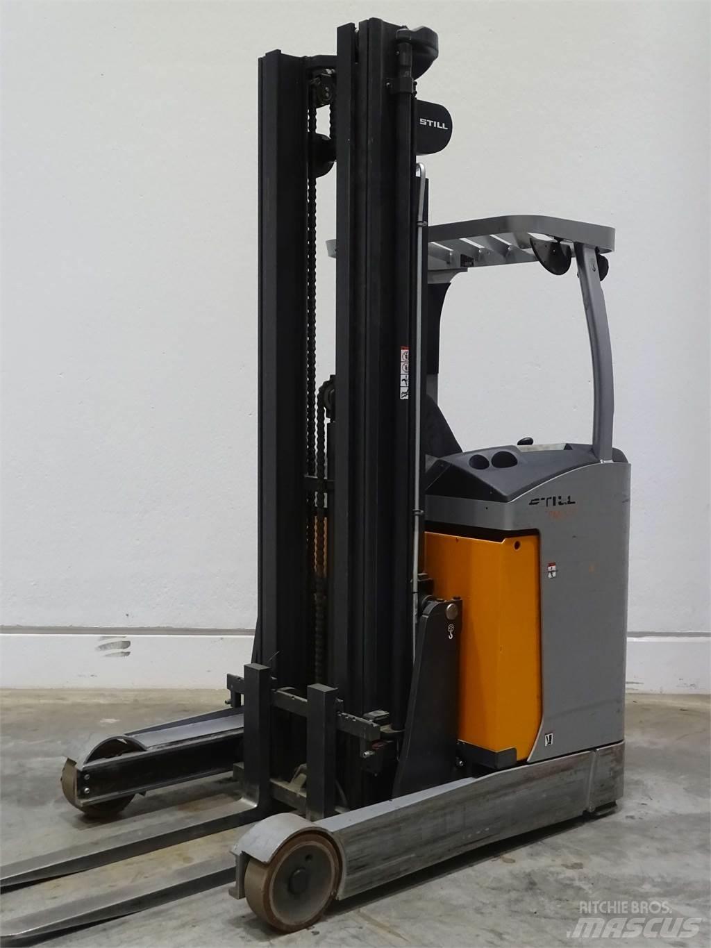 Still FM-X17 Reach trucks