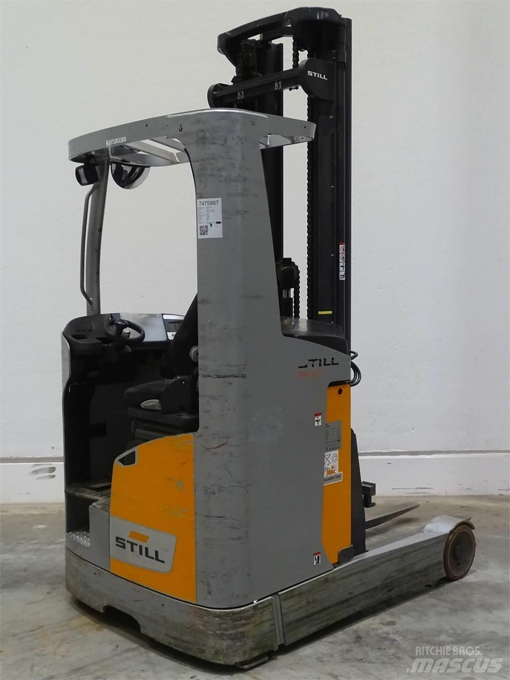 Still FM-X17 Reach trucks
