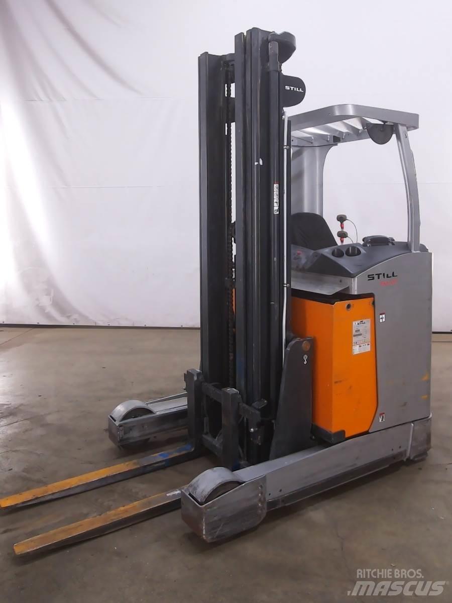 Still FM-X17 Reach trucks