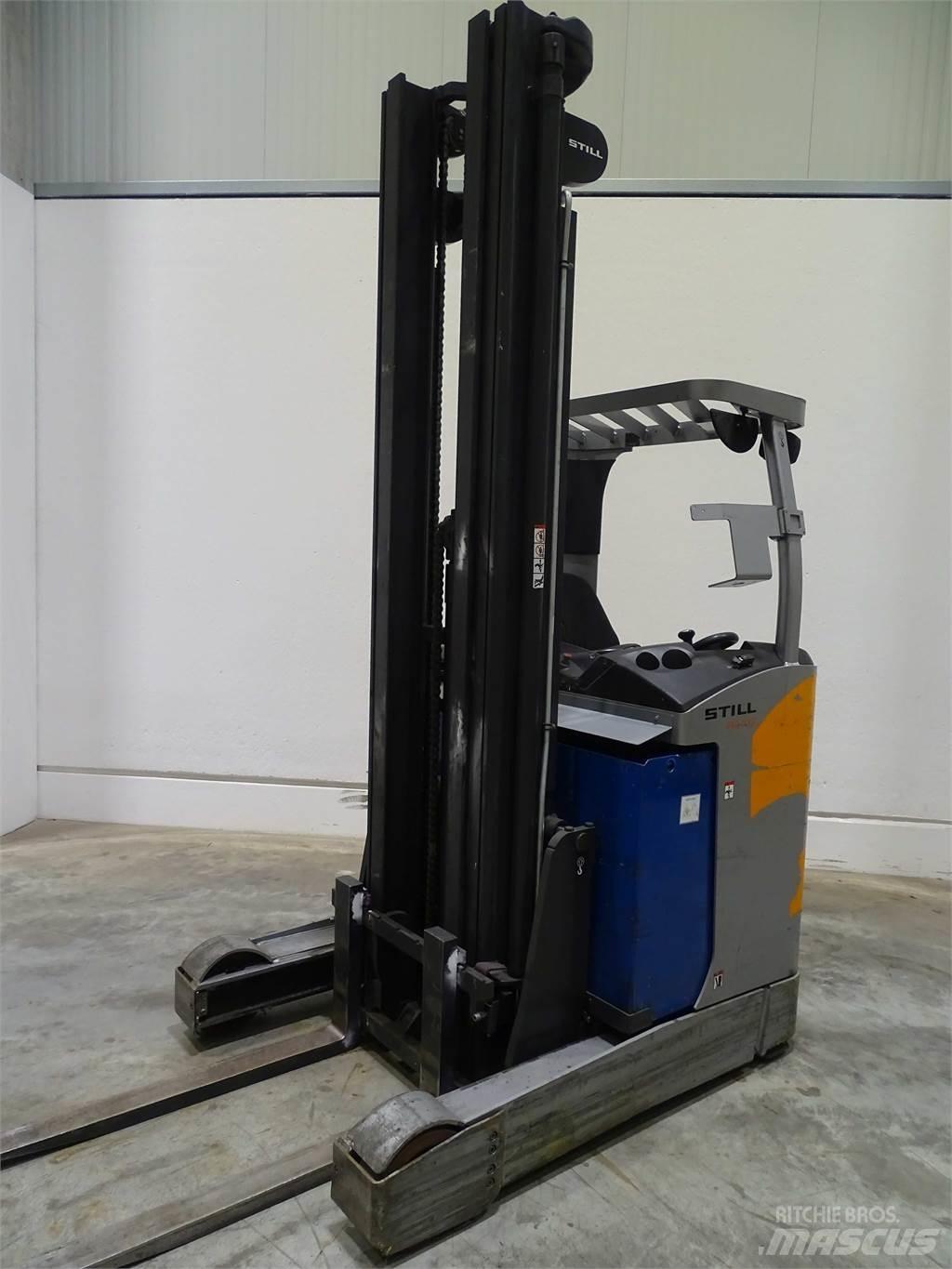 Still FM-X17 Reach trucks