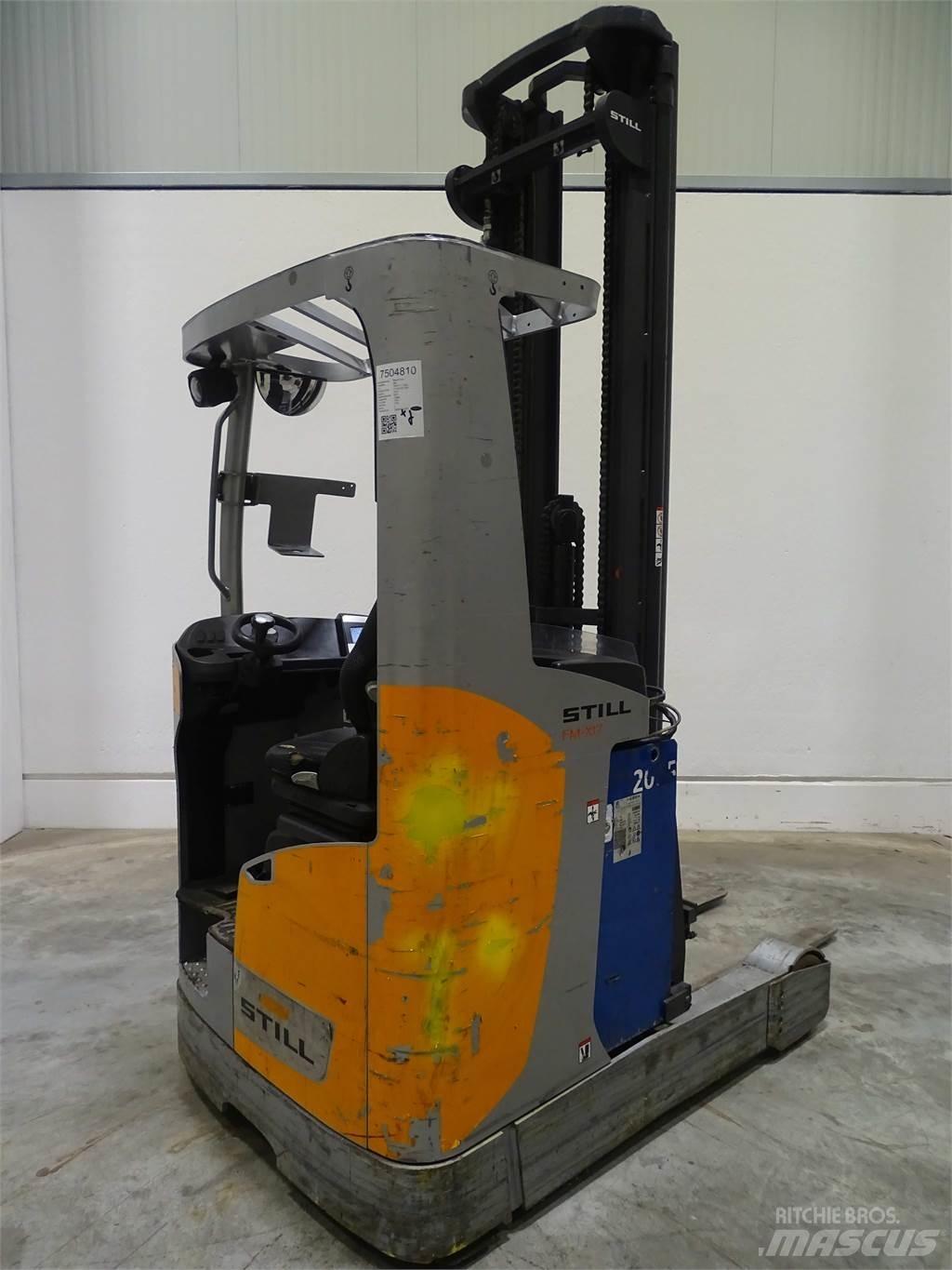 Still FM-X17 Reach trucks