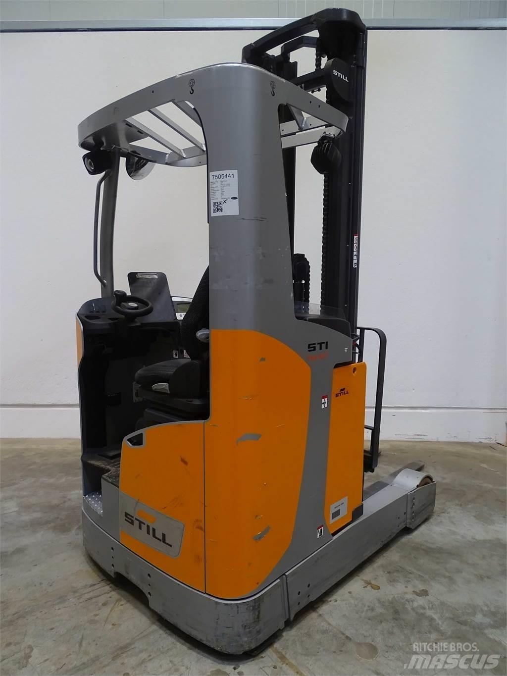 Still FM-X17 Reach trucks