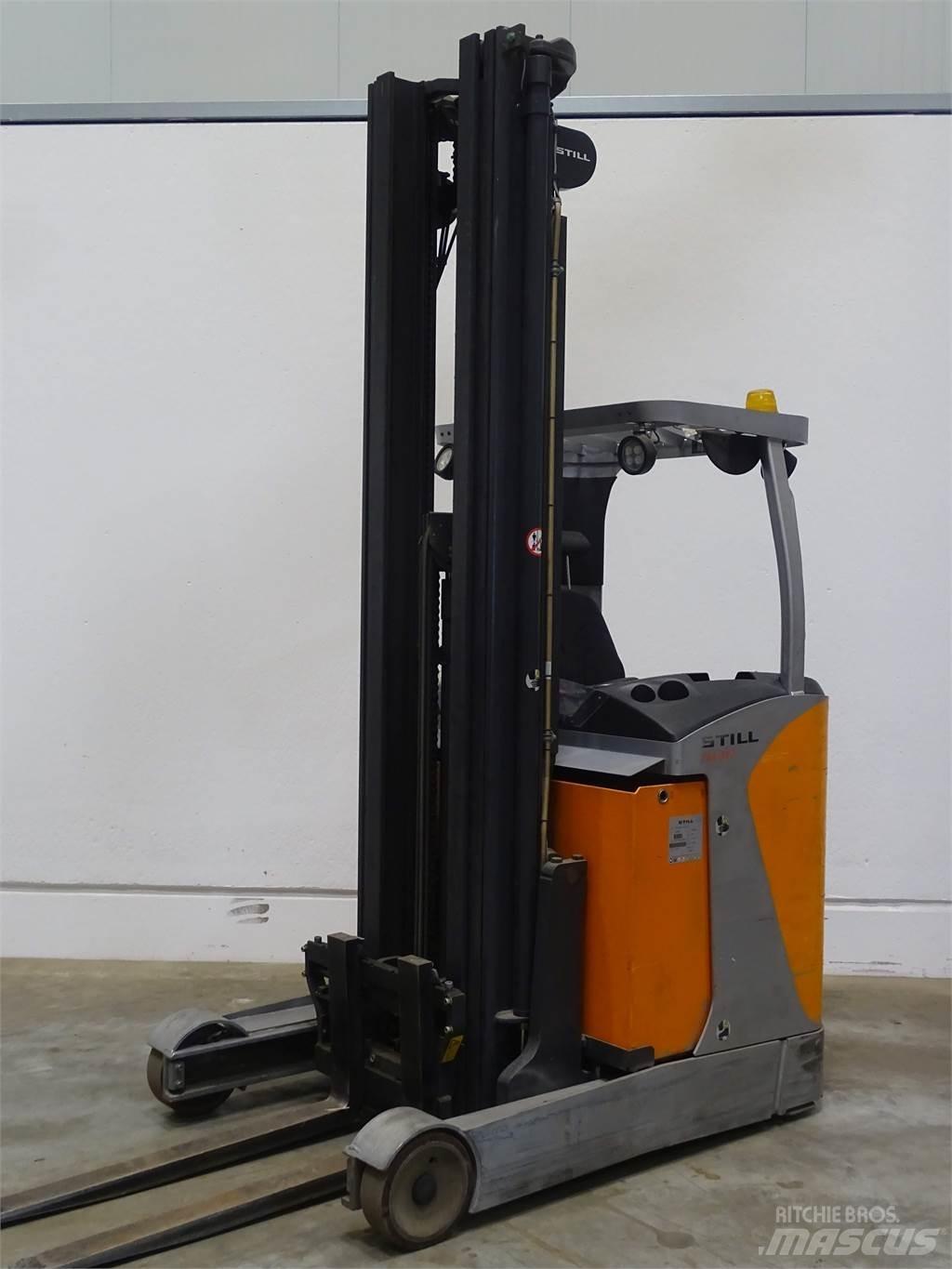 Still FM-X17 Reach trucks