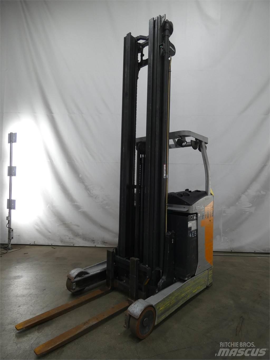 Still FM-X17 Reach trucks