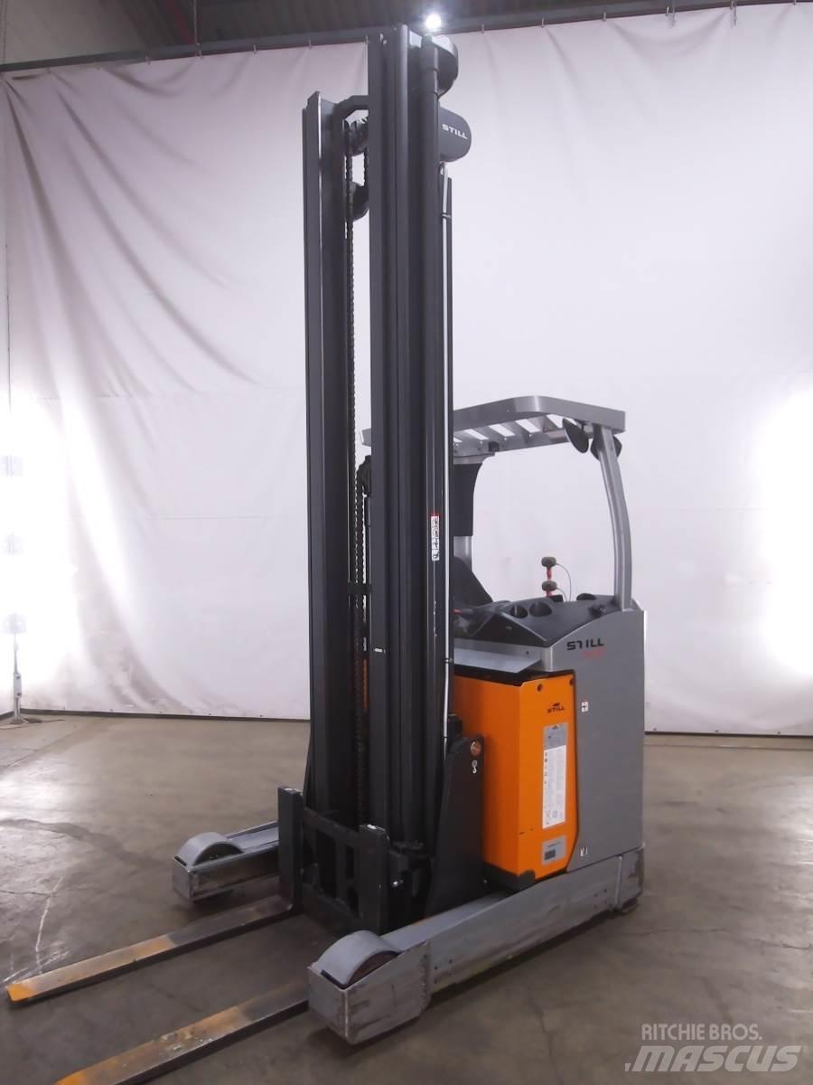 Still FM-X17 Reach trucks