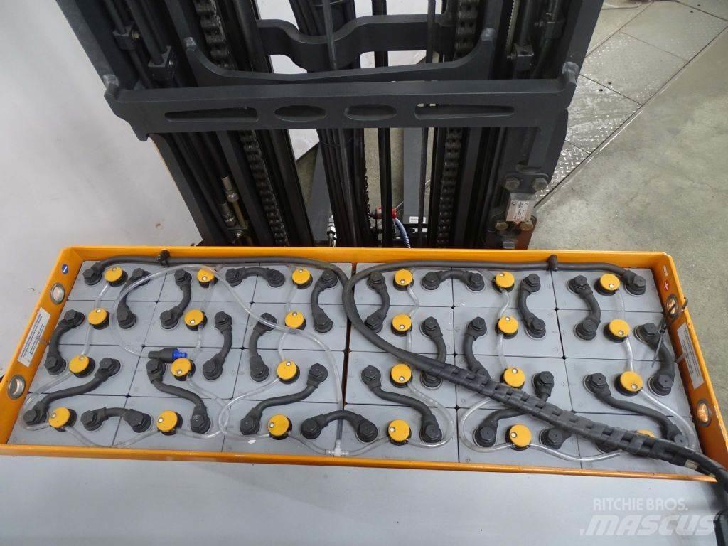 Still FM-X20 Reach trucks