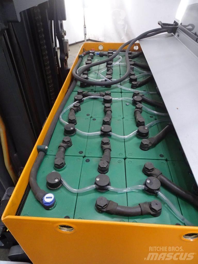 Still FM-X20 Reach trucks