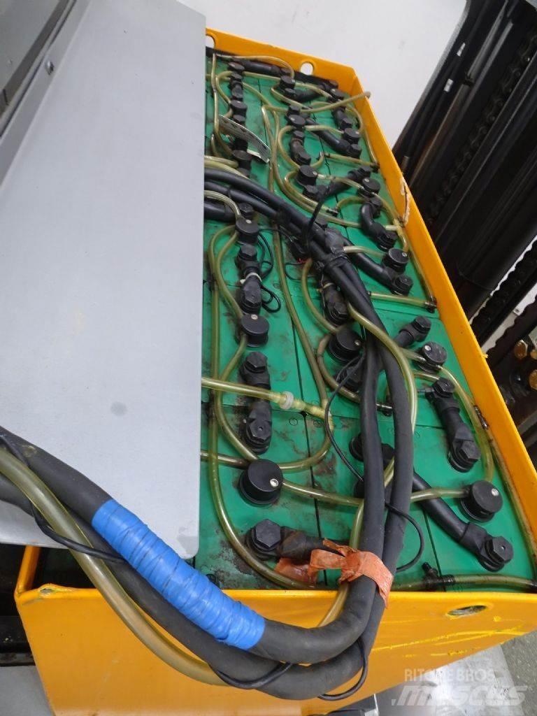 Still FM-X20 Reach trucks