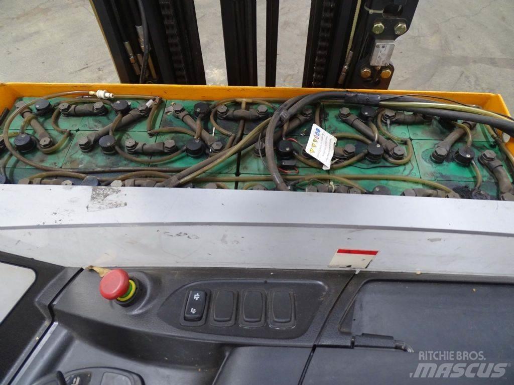 Still FM-X20 Reach trucks