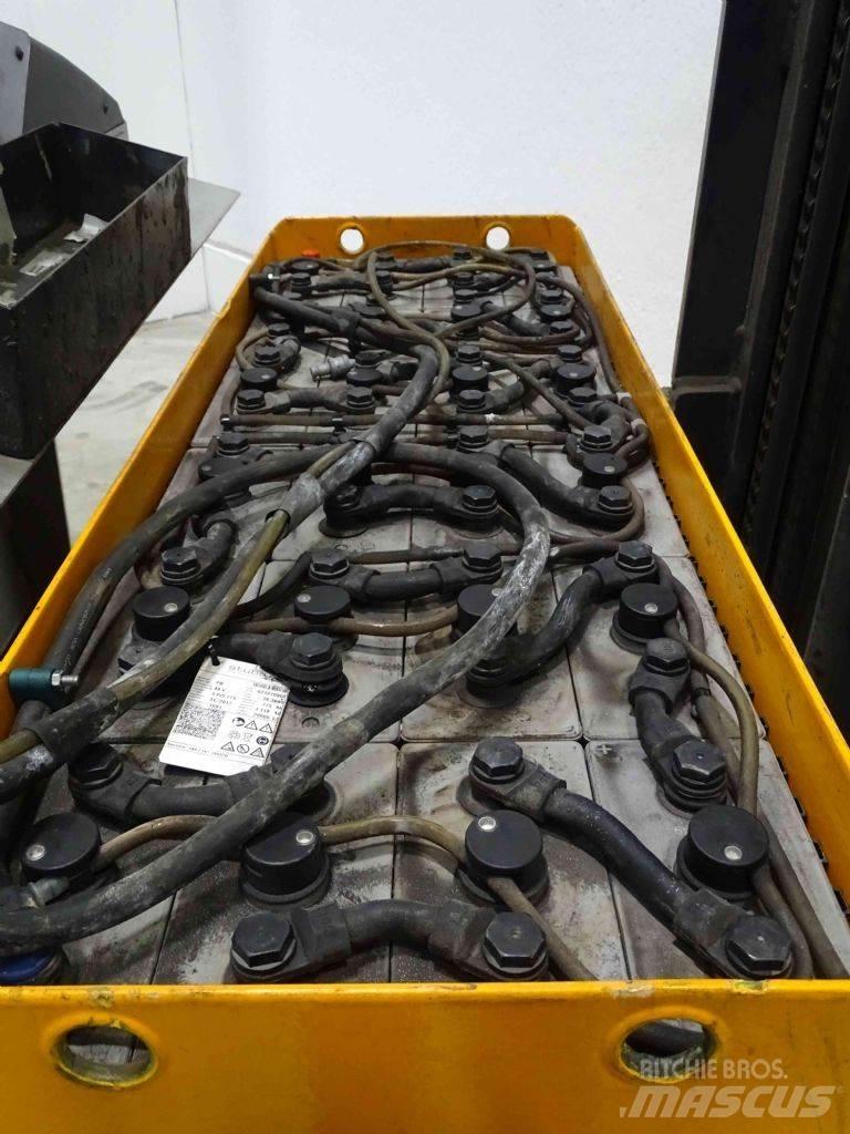 Still FM-X20 Reach trucks