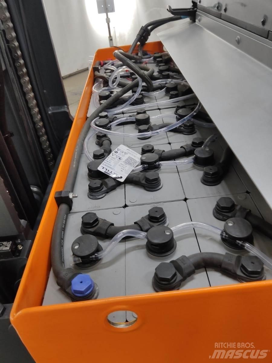 Still FM-X25 Reach trucks
