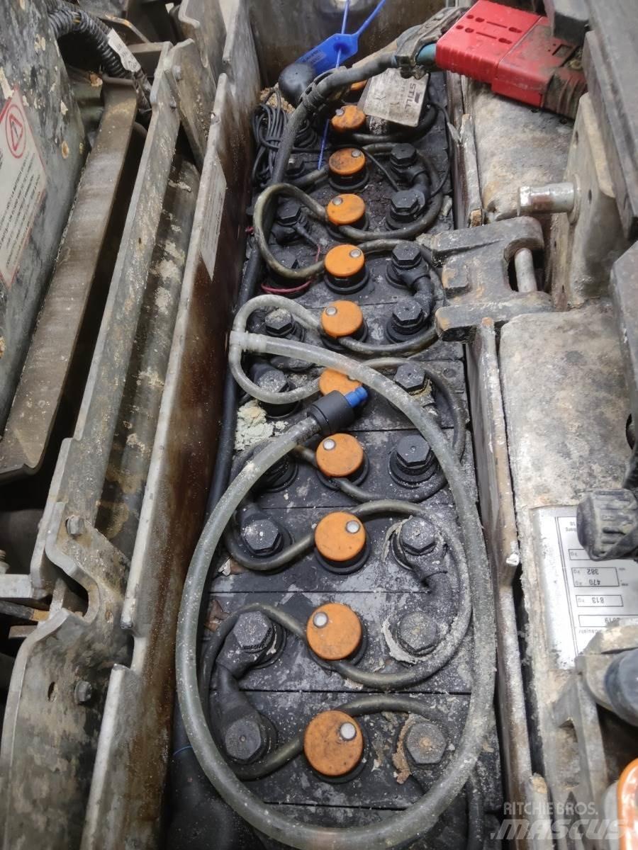 Still LTX50 Towing trucks