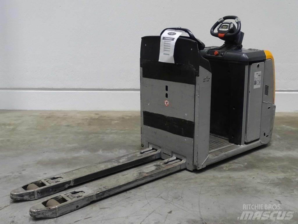 Still OPX20 Low lift order picker