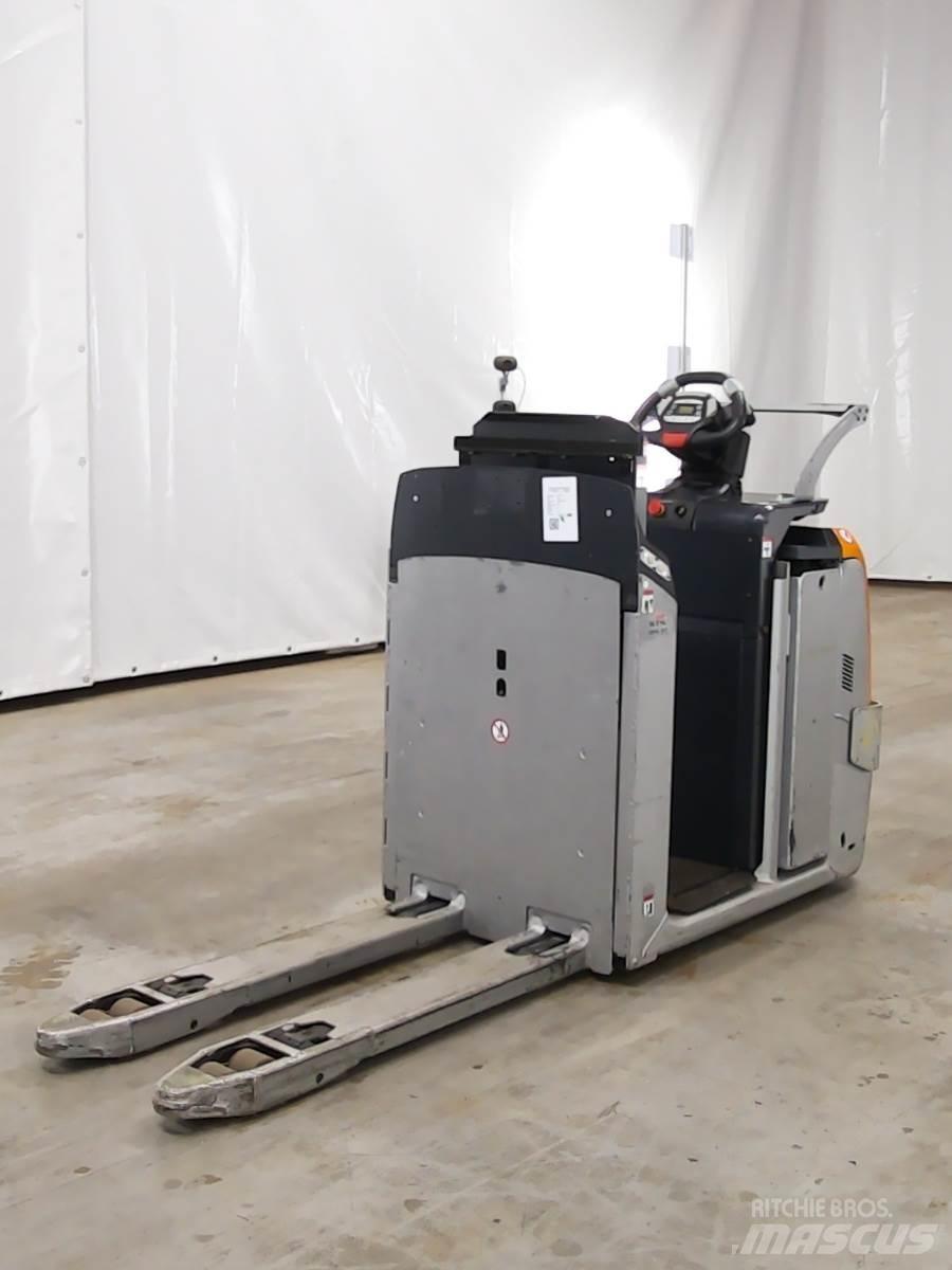 Still OPX20 Low lift order picker