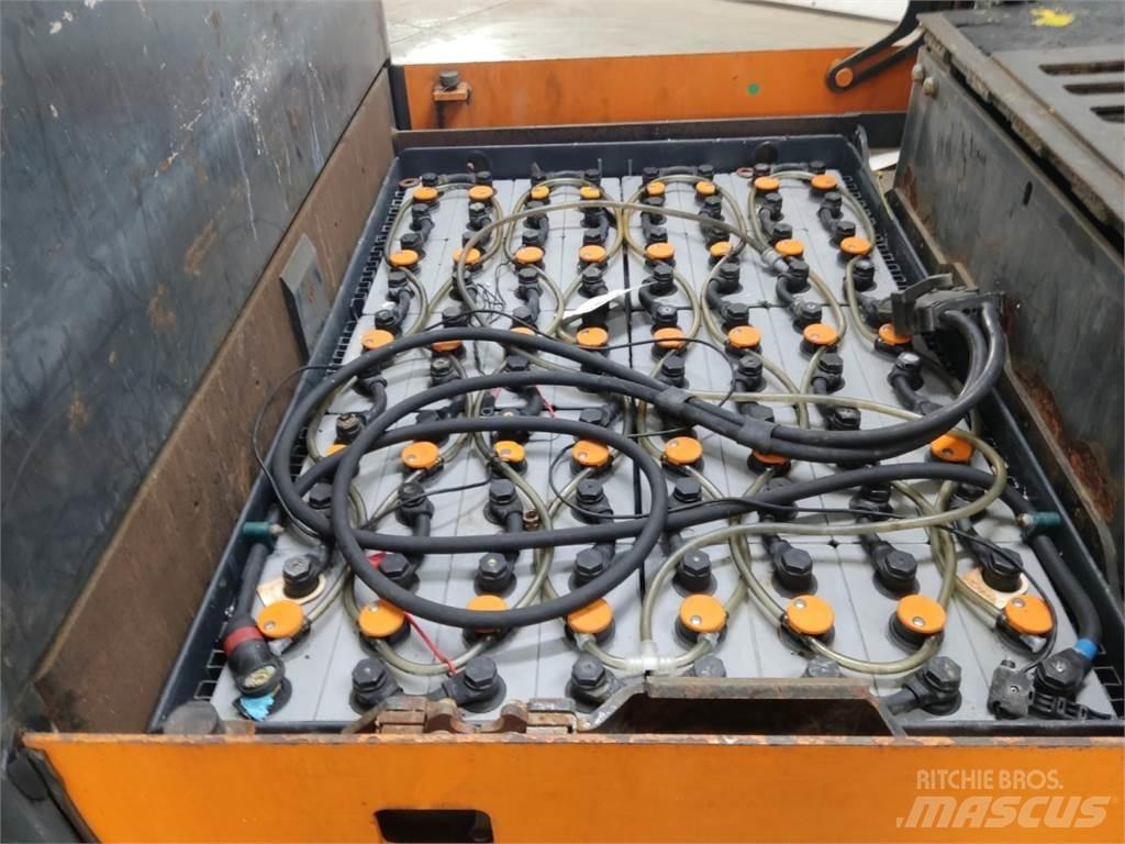 Still R07-25 Towing trucks