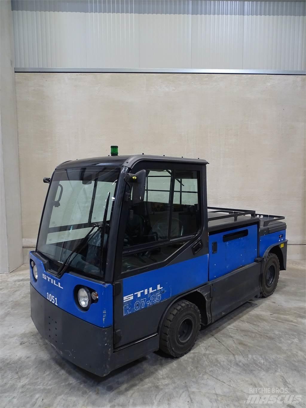 Still R07-25L Towing trucks
