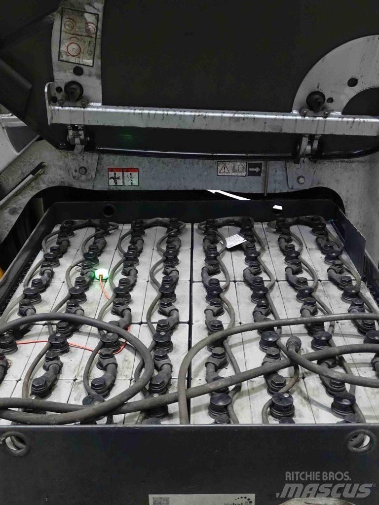 Still RX60-25L Electric forklift trucks