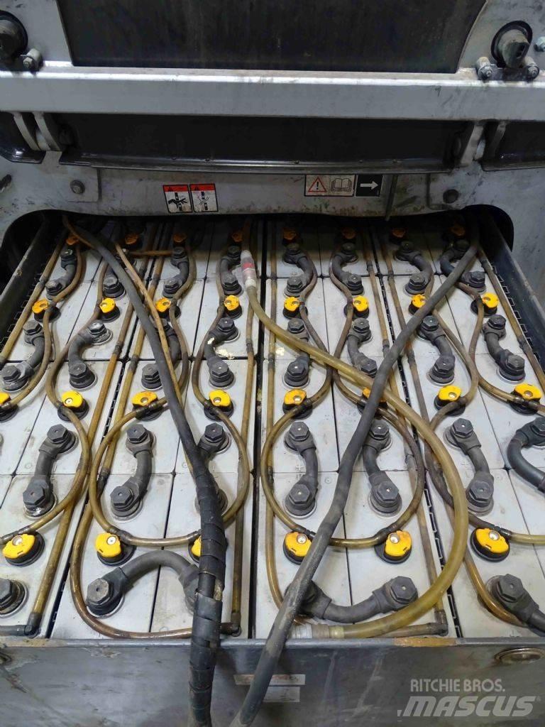 Still RX60-35 Electric forklift trucks