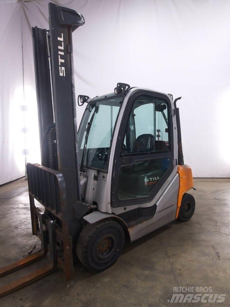 Still RX70-25T LPG trucks