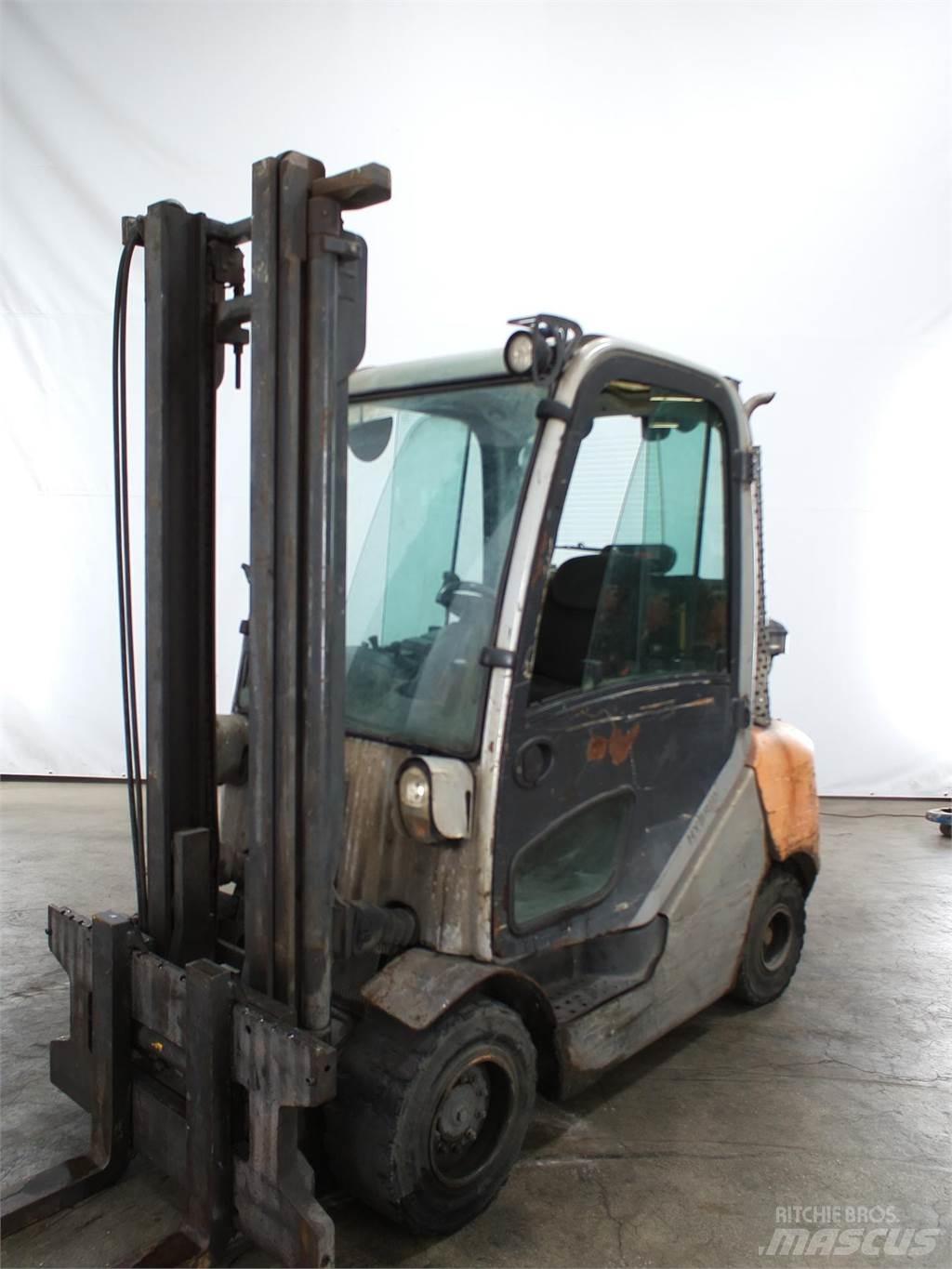 Still RX70-35 Diesel trucks