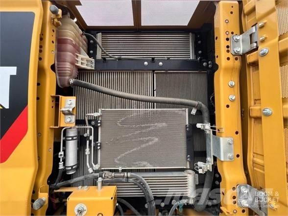 CAT 320 Crawler excavators