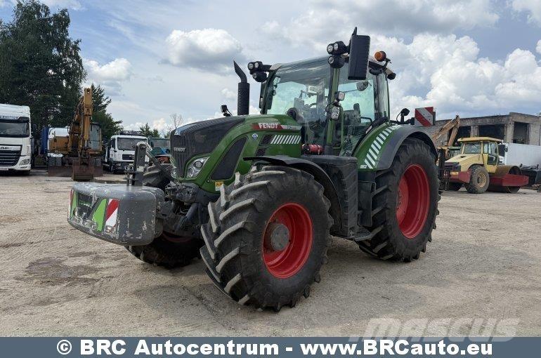 Fendt 724 Vario Tractors