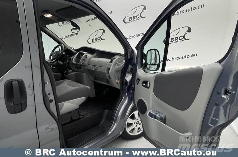 Opel Vivaro Mini buses