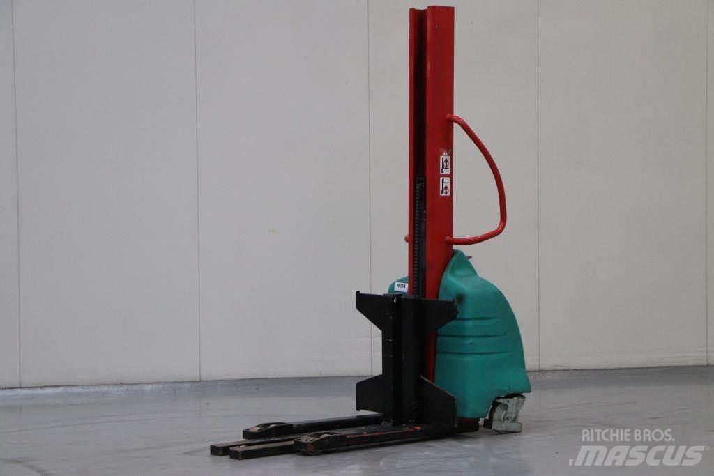 LOC EB1000S16 Pedestrian stacker