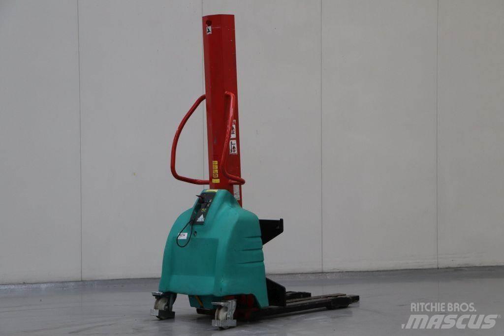 LOC EB1000S16 Pedestrian stacker