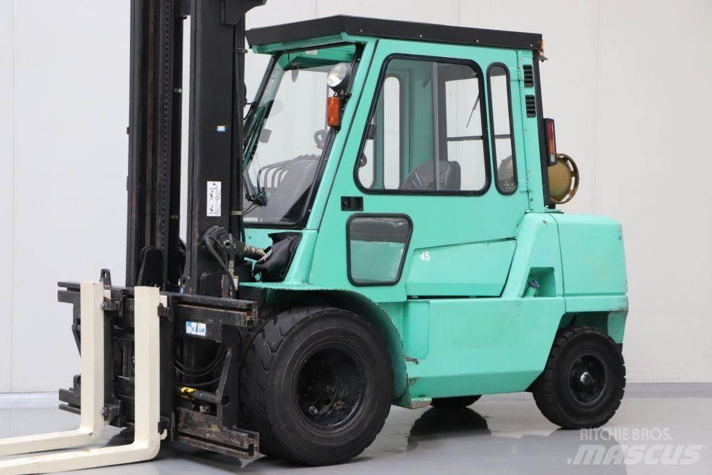 Mitsubishi FG45K LPG trucks