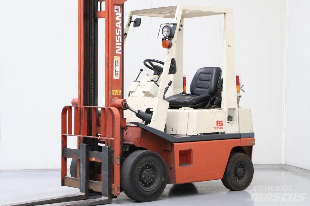 Nissan H01A15 LPG trucks